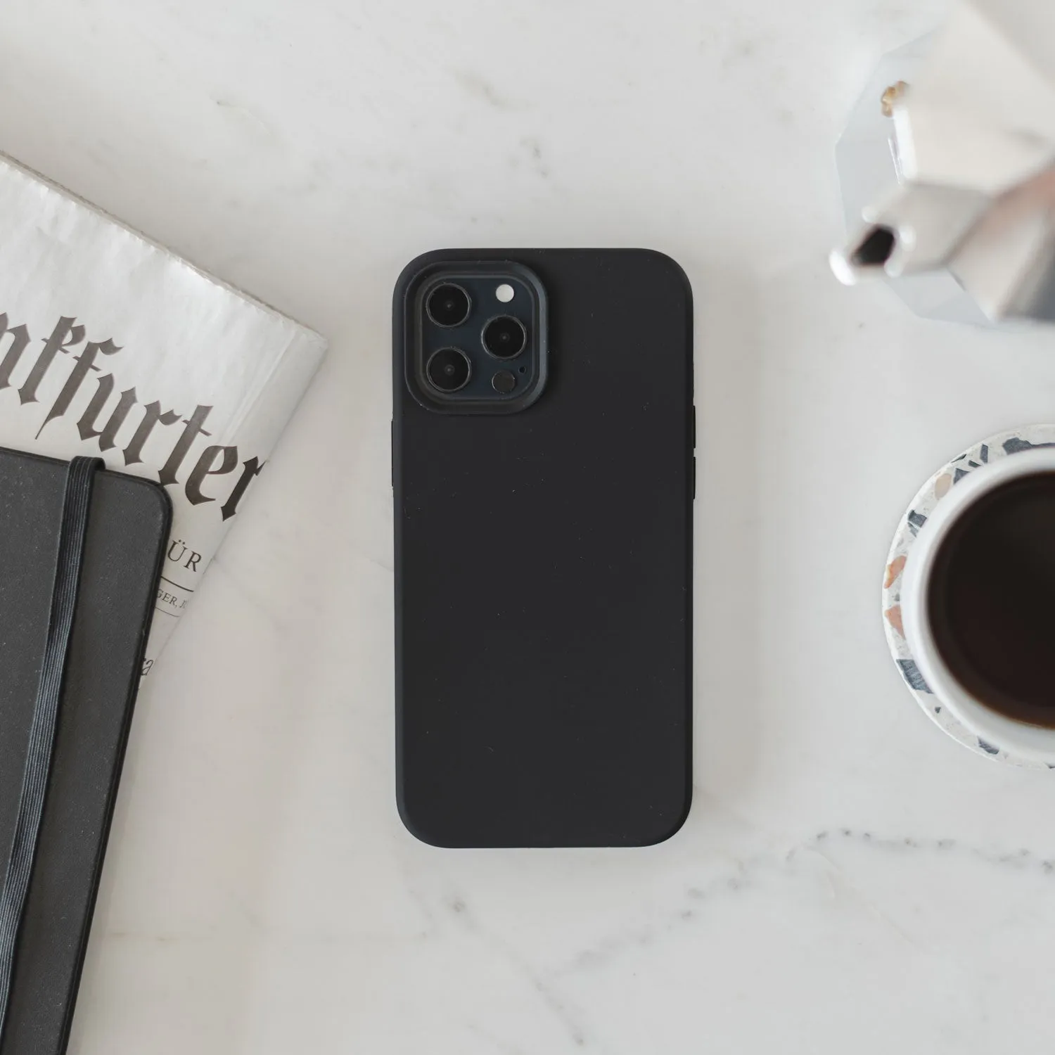 arktis iPhone 13 Pro Silikon Hülle schwarz griffig