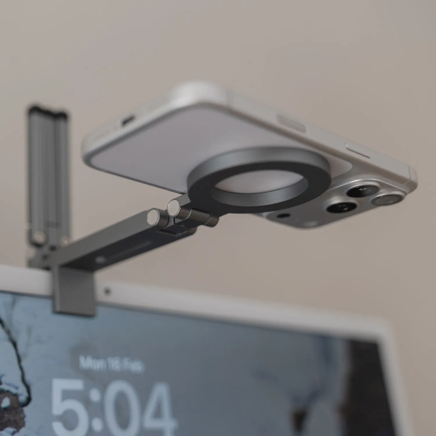 arktis Tripod 360 iPhone MagSafe Halterung schwarz