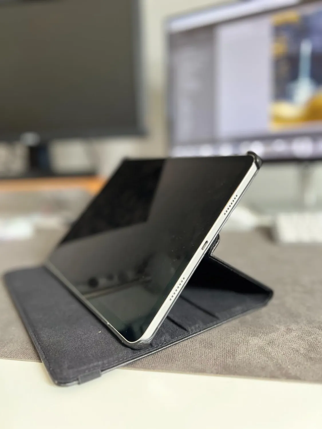 EAZY CASE iPad Pro 10,9" 2024 Tablethülle 360° Rot