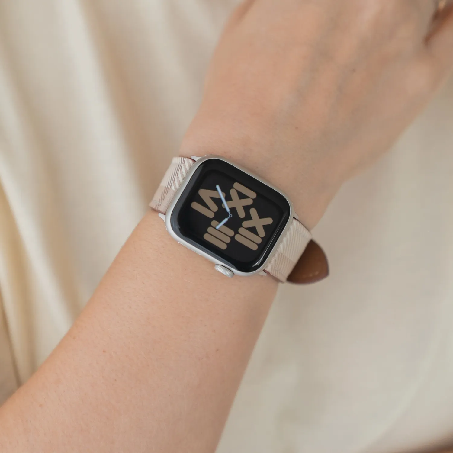 arktis Studio Apple Watch Armband Karo Stoff