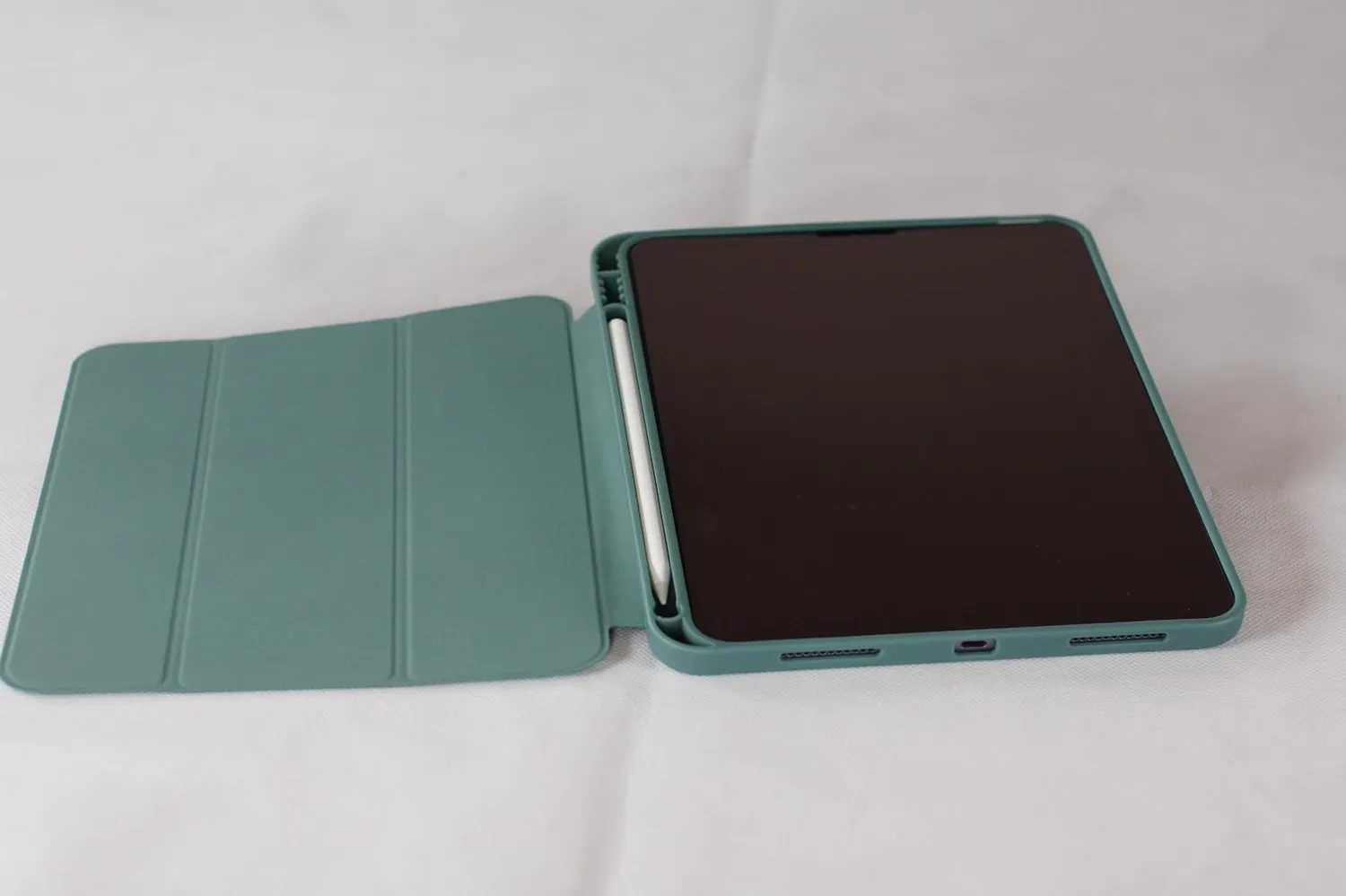 EAZY CASE iPad 11" A16 2025 Smart Cover Hülle Lila